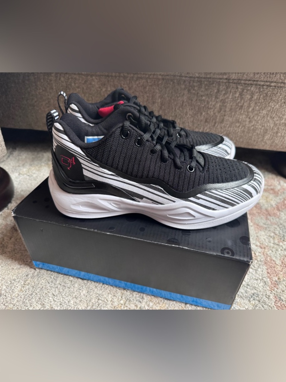 Q4 Sports Shoes